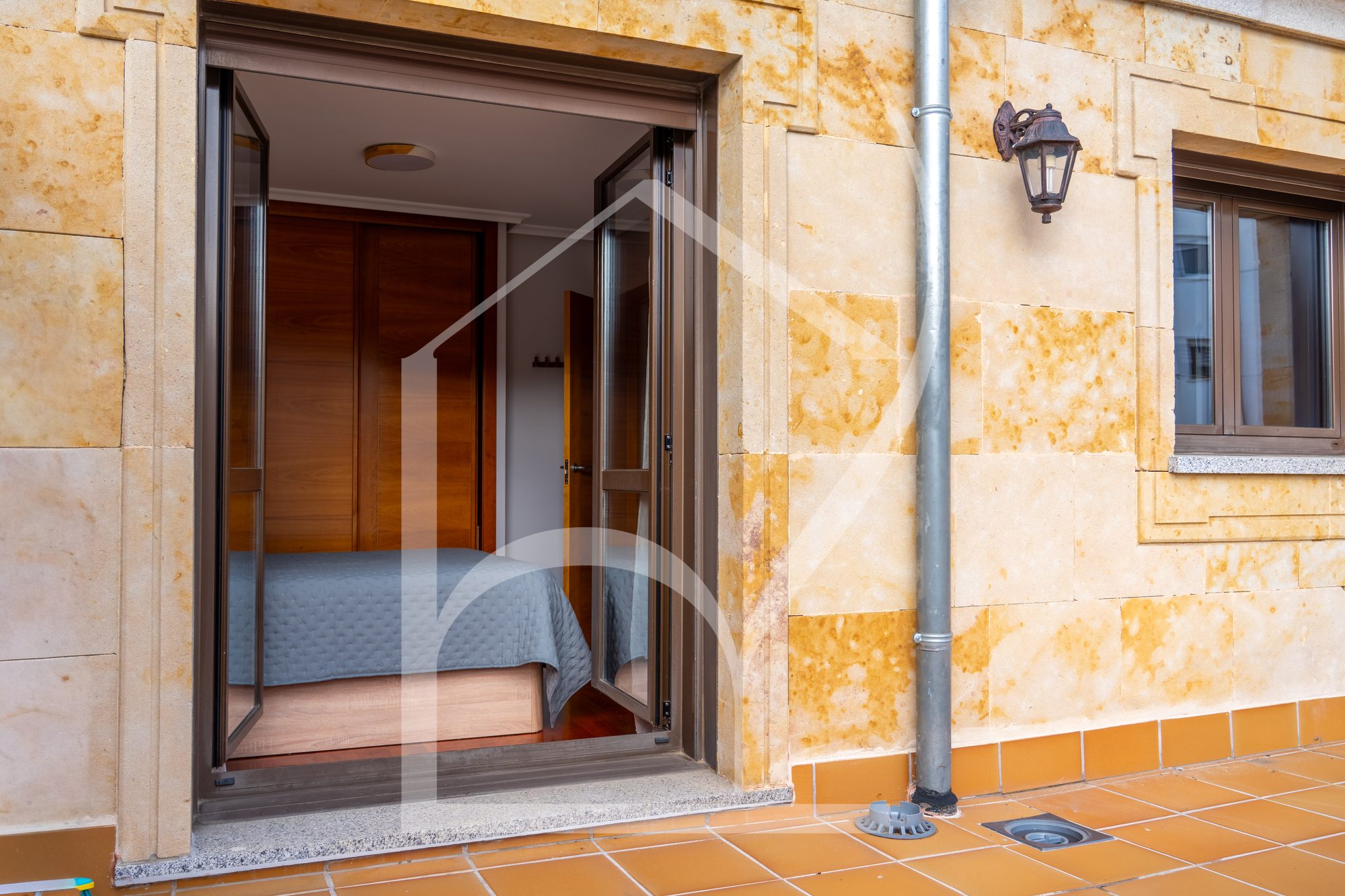 Dormitorio principal — armarios empotrados