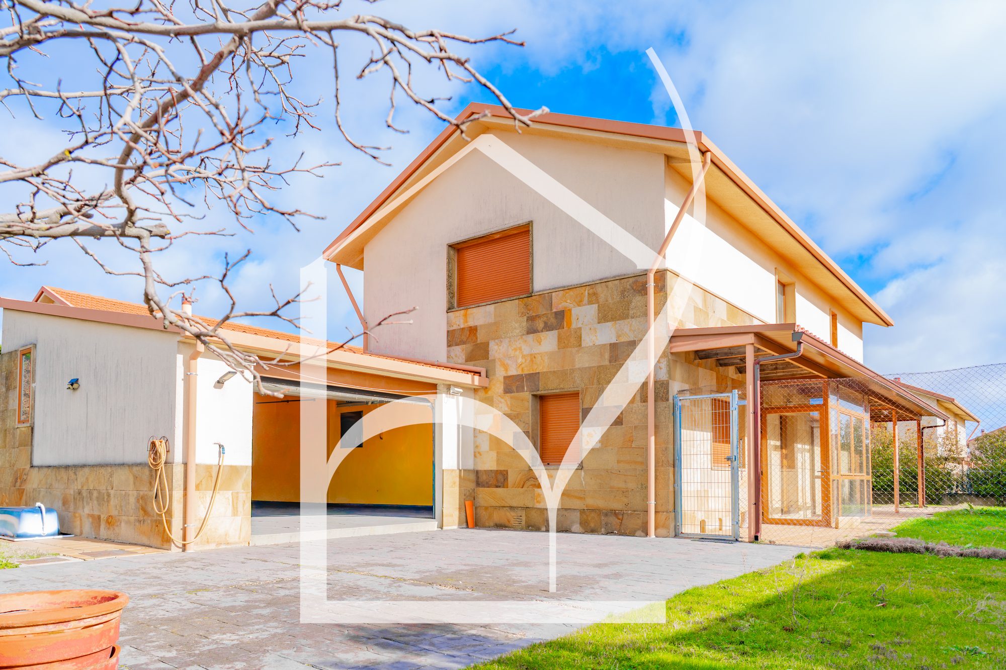 Chalet · Lázaro Carreter, Castellanos de Moriscos